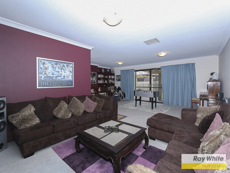 11 Strathaven Crescent, Greenwood WA 6024