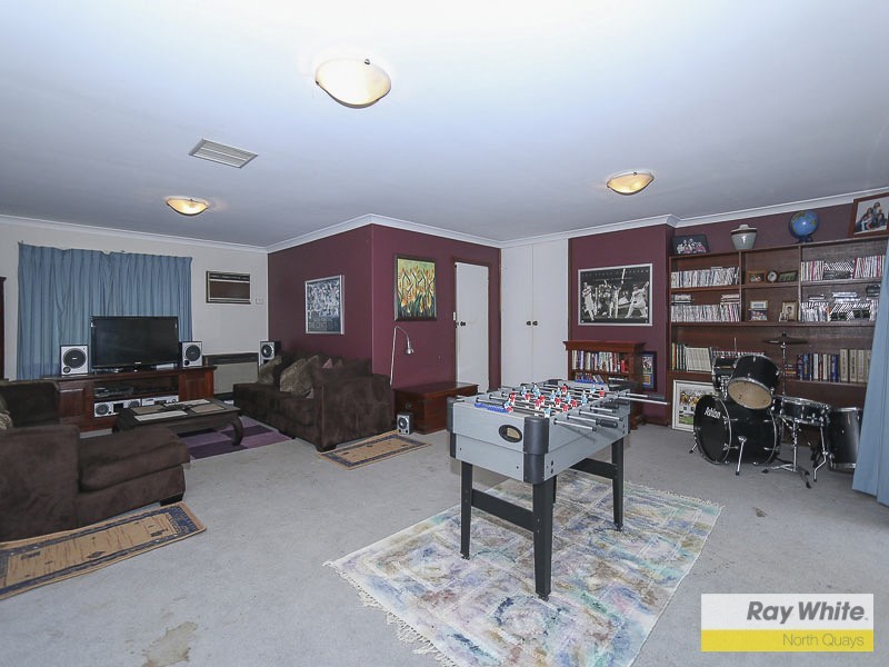 11 Strathaven Crescent, Greenwood WA 6024