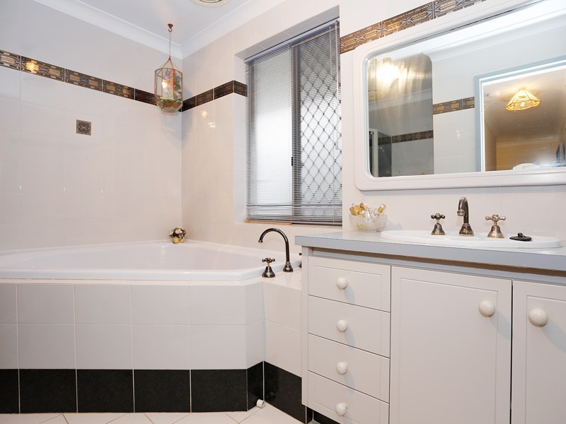 20 Maree Street, Hamersley WA 6022