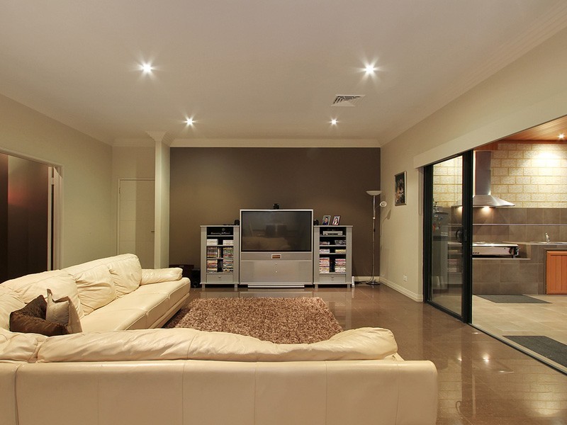 12 Jacolite Street, Darch WA 6065