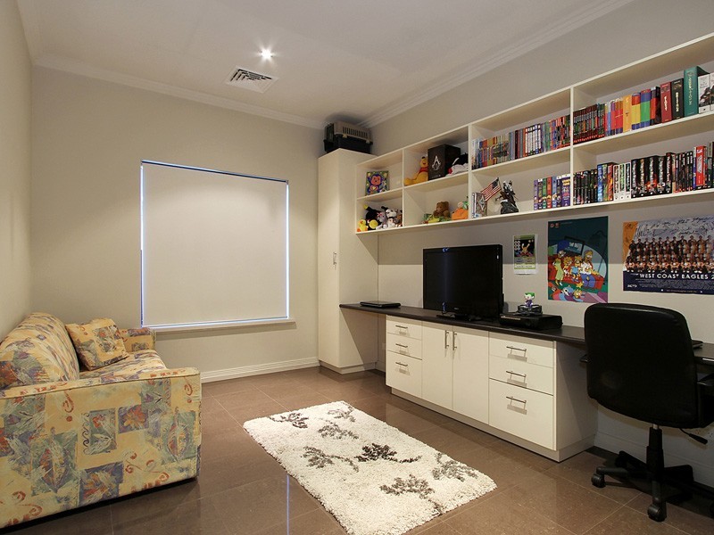 12 Jacolite Street, Darch WA 6065