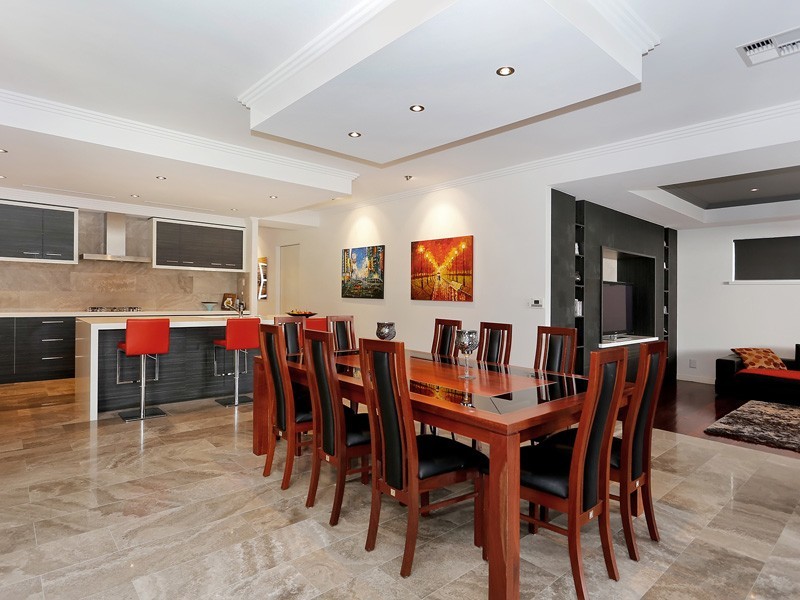 17 Calderstone Rise, Landsdale WA 6065