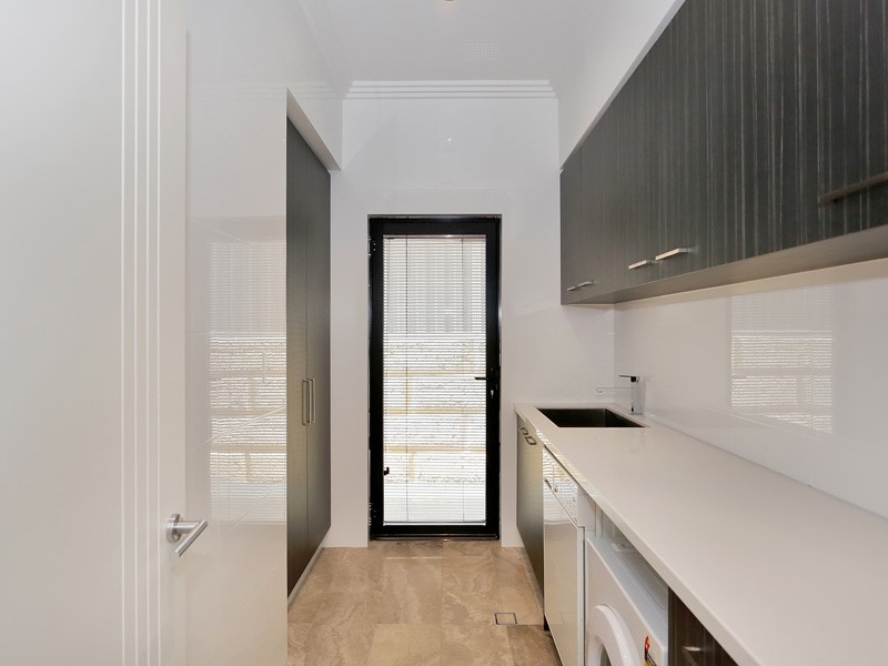 17 Calderstone Rise, Landsdale WA 6065