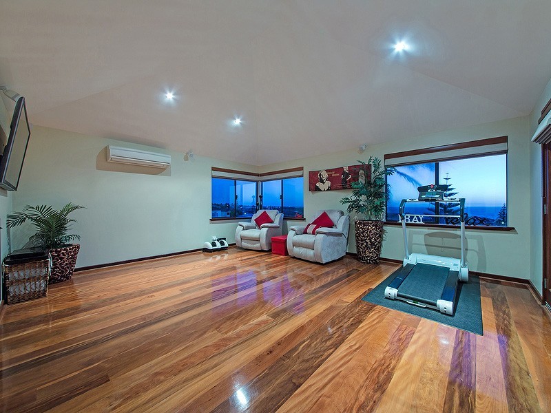 6 Plymouth  Cove, Ocean Reef WA 6027