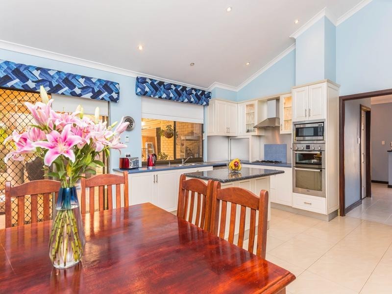 31 Sovereign Drive, Two Rocks WA 6037