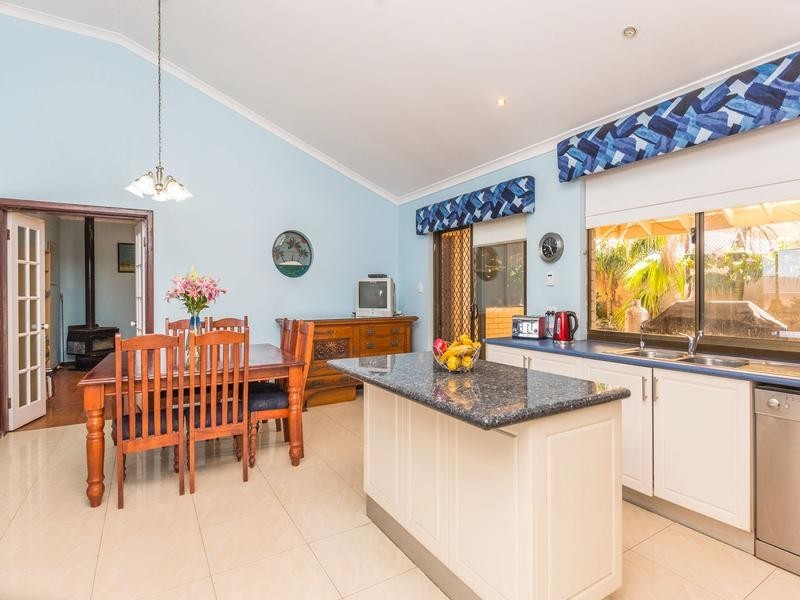 31 Sovereign Drive, Two Rocks WA 6037