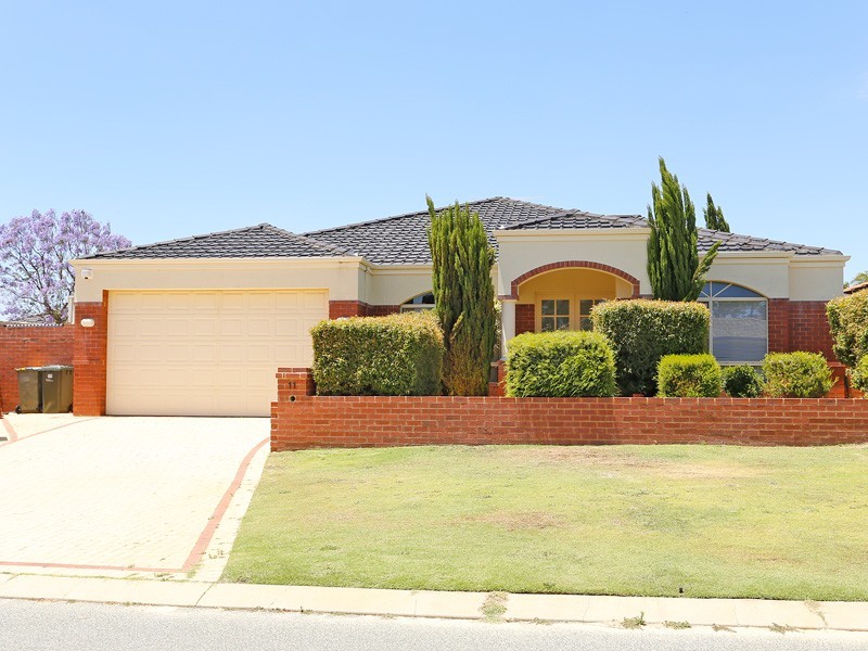 11 Rayner Drive, Landsdale WA 6065