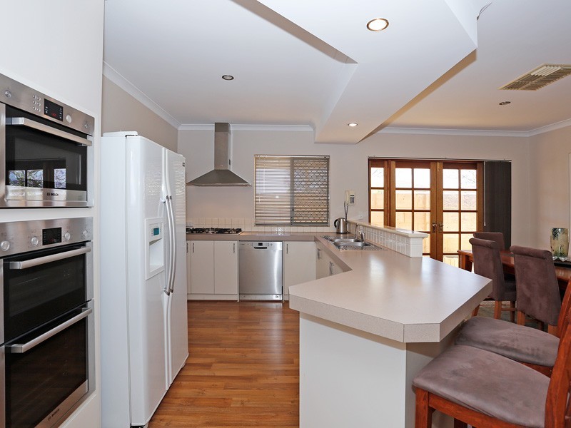 11 Rayner Drive, Landsdale WA 6065