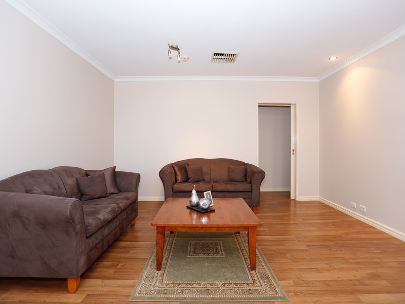11 Rayner Drive, Landsdale WA 6065