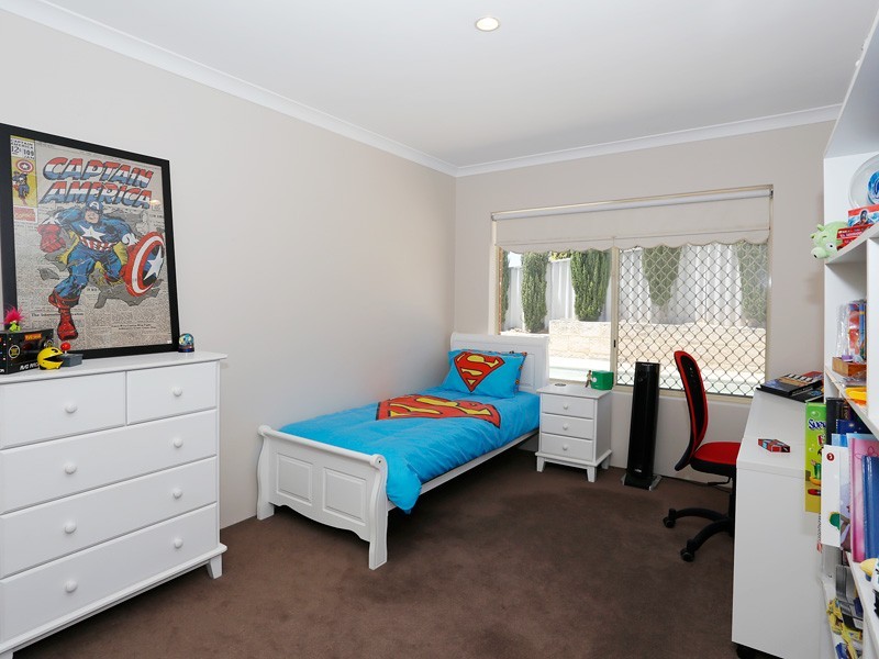 11 Rayner Drive, Landsdale WA 6065