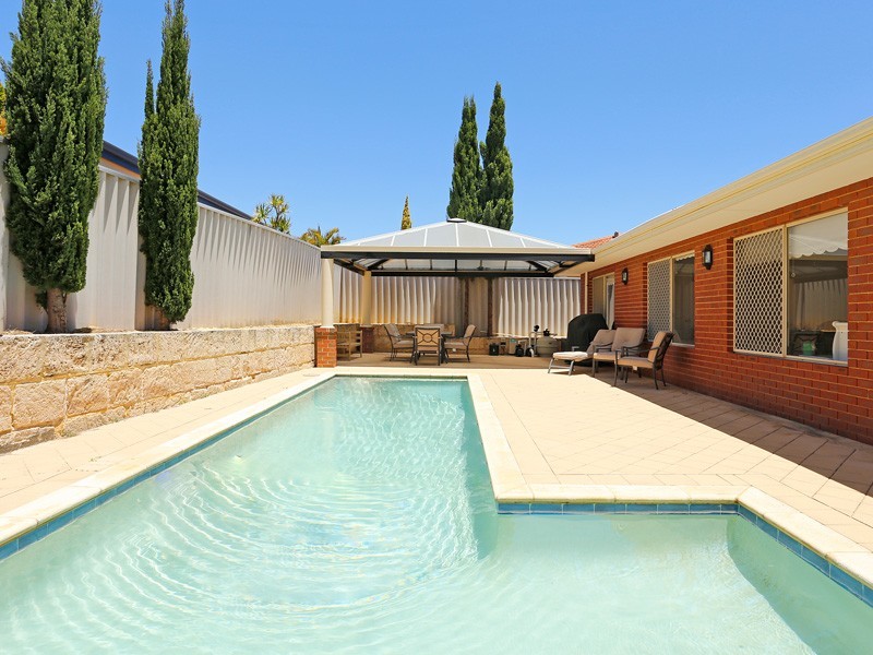 11 Rayner Drive, Landsdale WA 6065