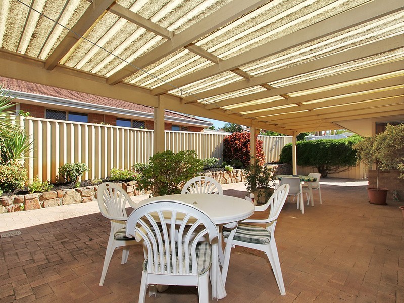 8 Ellara Court, Alexander Heights WA 6064