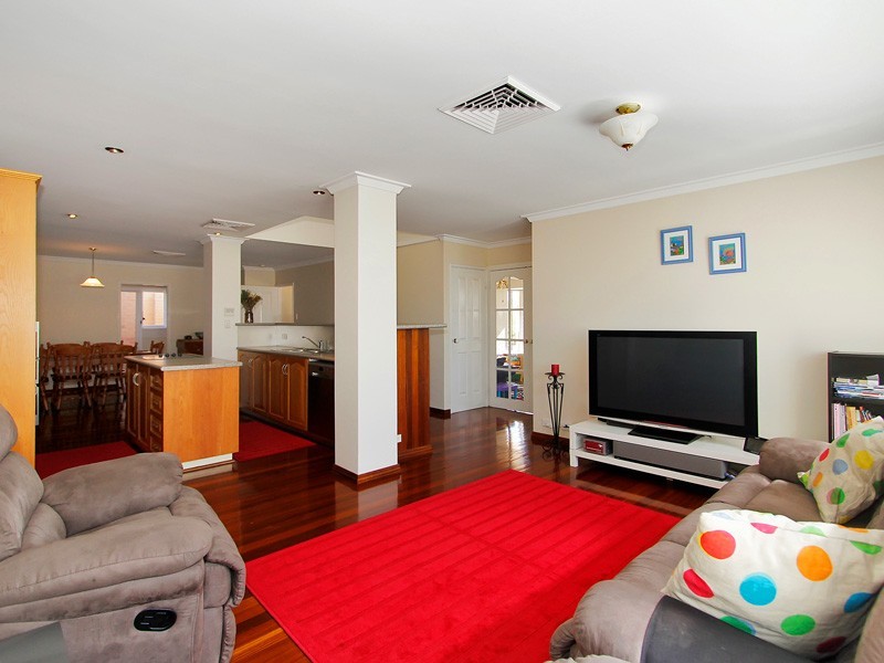 2 Merrifield Place, Mullaloo WA 6027