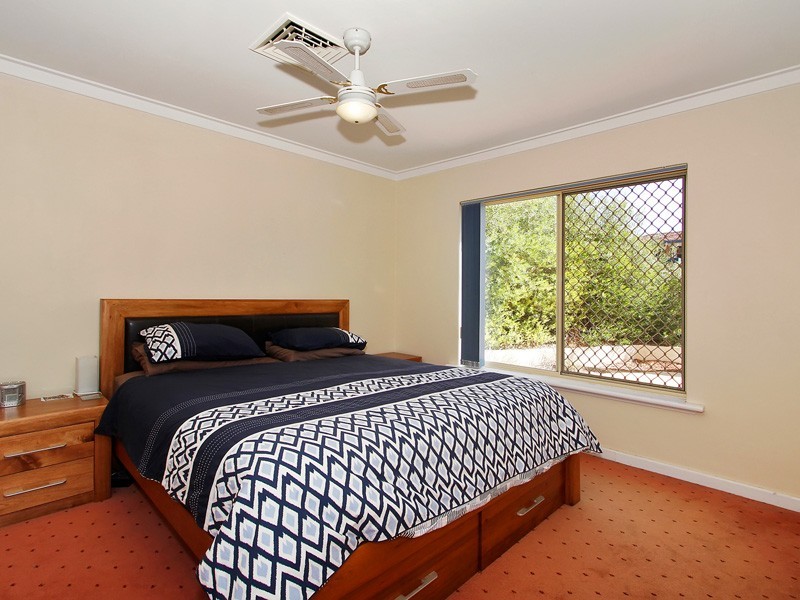 2 Merrifield Place, Mullaloo WA 6027