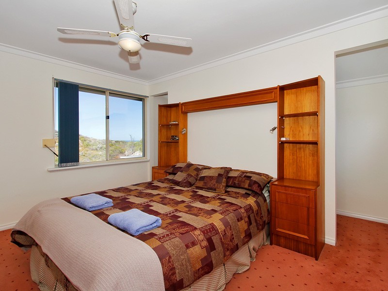 2 Merrifield Place, Mullaloo WA 6027