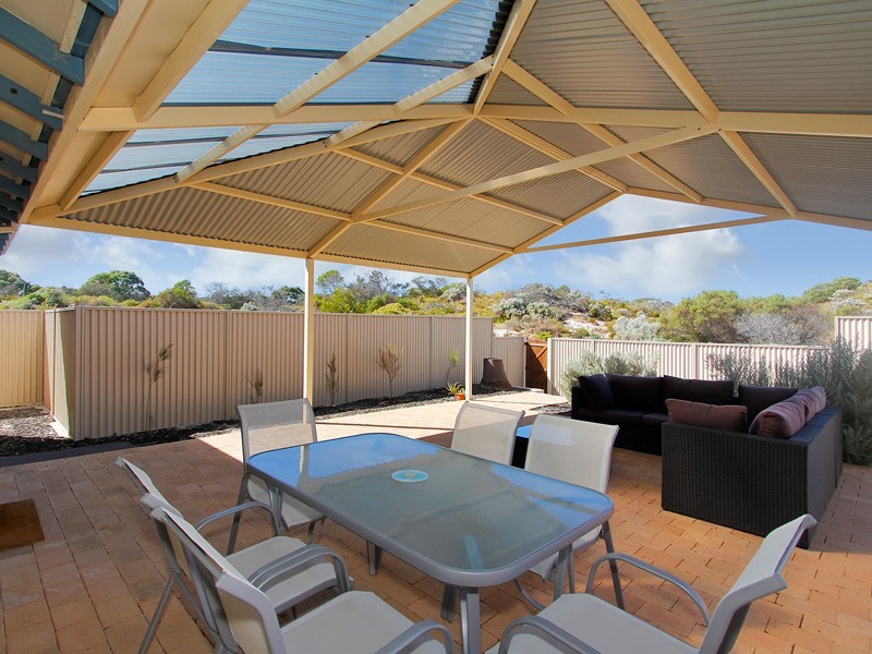 2 Merrifield Place, Mullaloo WA 6027