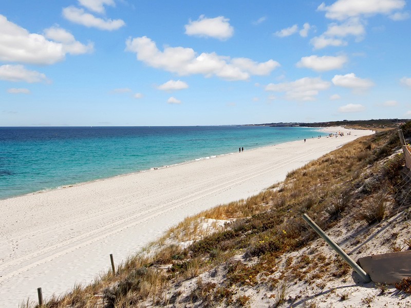 2 Merrifield Place, Mullaloo WA 6027