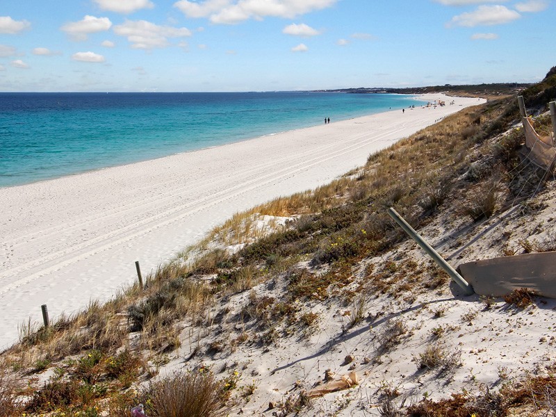 2A Merrifield Place, Mullaloo WA 6027