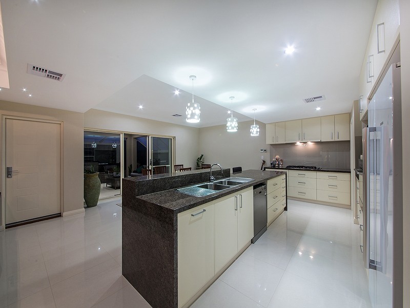 20 Panzano Circuit, Woodvale WA 6026