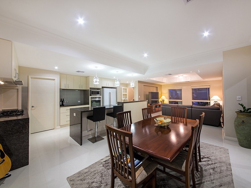 20 Panzano Circuit, Woodvale WA 6026