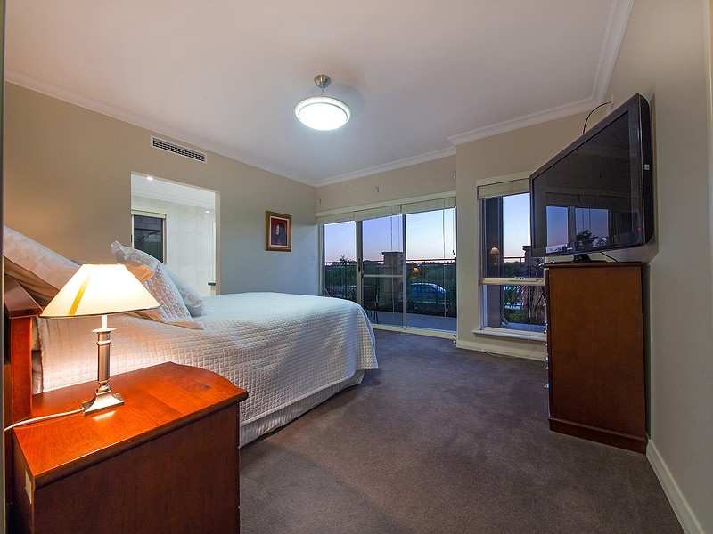 20 Panzano Circuit, Woodvale WA 6026