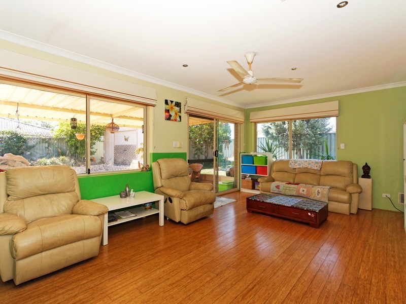 10 Pierre Place, Padbury WA 6025