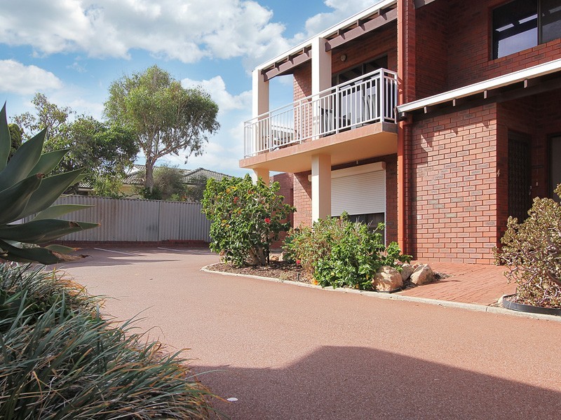 4/21 Elsie Street, Watermans Bay WA 6020