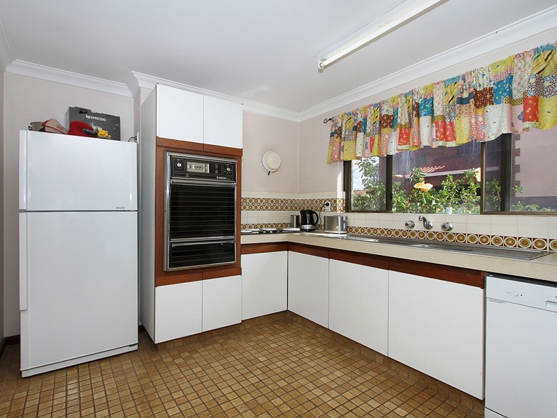 4/21 Elsie Street, Watermans Bay WA 6020