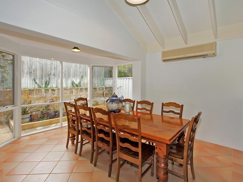 29 Mayena Retreat, Hillarys WA 6025