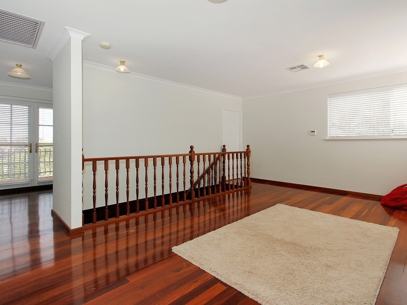 29 Mayena Retreat, Hillarys WA 6025