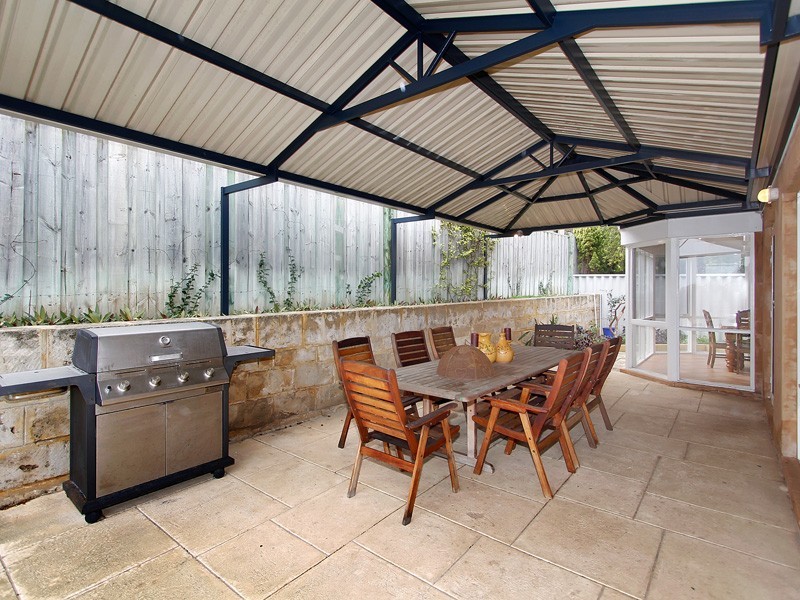 29 Mayena Retreat, Hillarys WA 6025