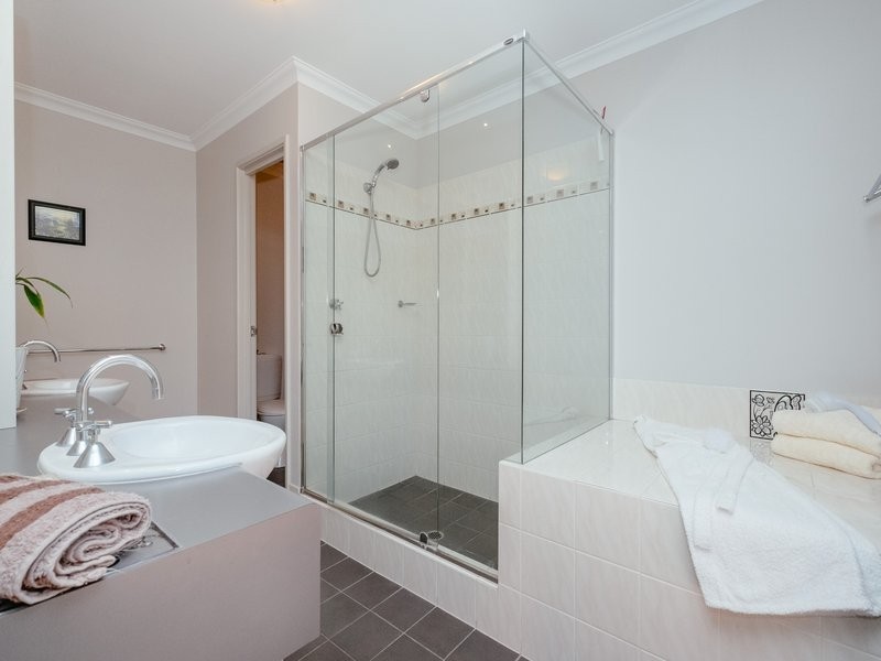 19 Fleetwood Link, Ellenbrook WA 6069