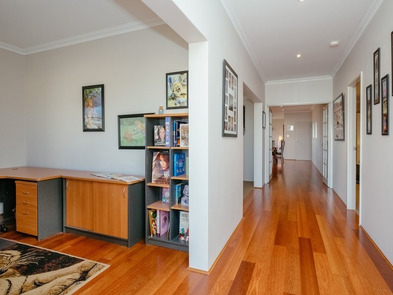 19 Fleetwood Link, Ellenbrook WA 6069