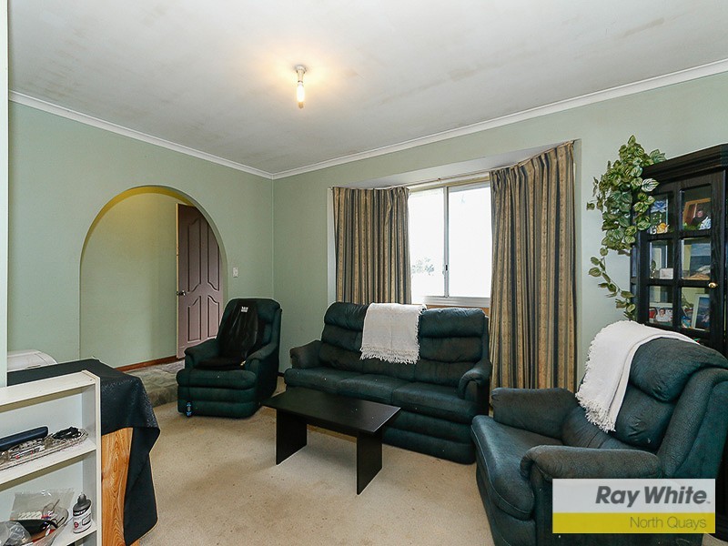 40 Alexander Rd, Padbury WA 6025