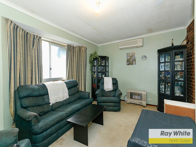 40 Alexander Rd, Padbury WA 6025