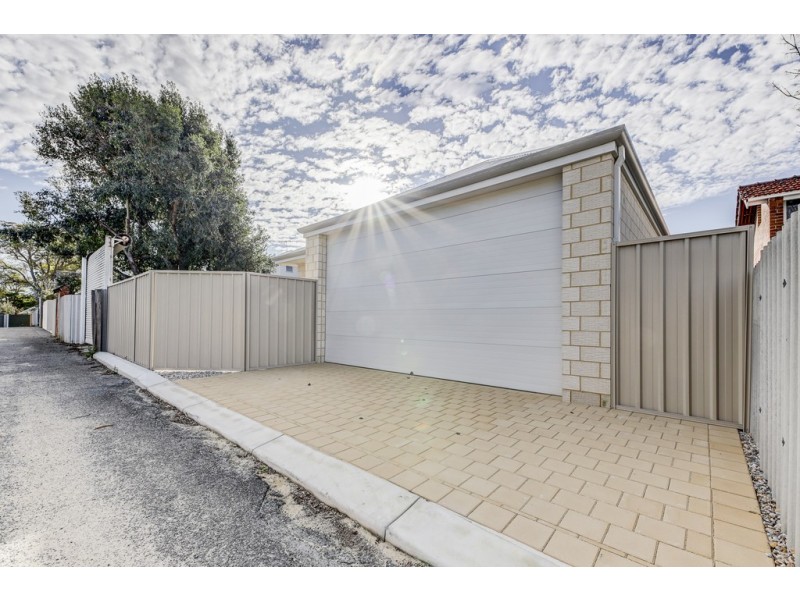 11 Cross Street, Shenton Park WA 6008