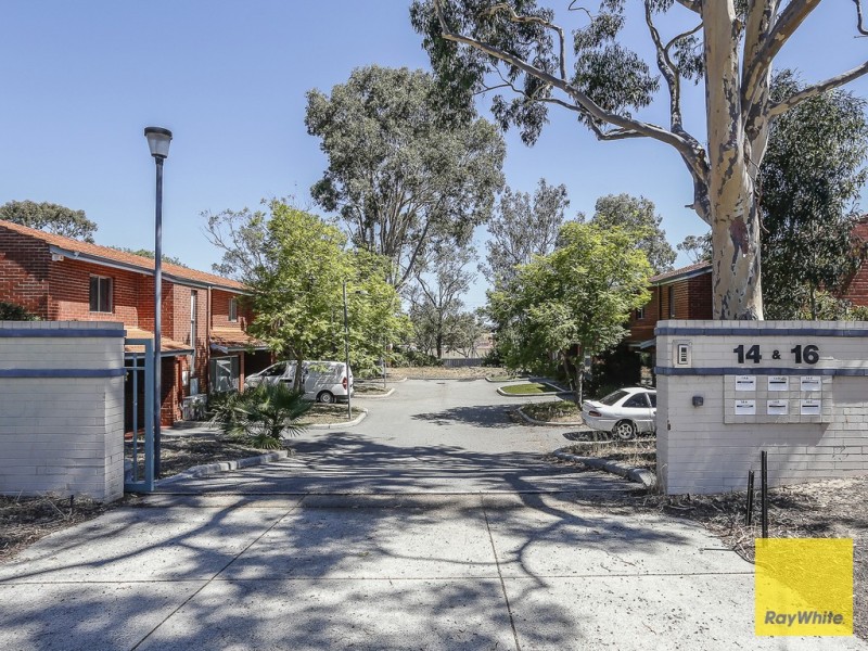 16c Casserley Avenue, Girrawheen WA 6064