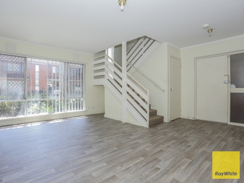 16c Casserley Avenue, Girrawheen WA 6064