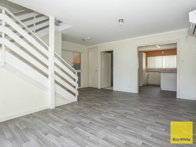 16c Casserley Avenue, Girrawheen WA 6064