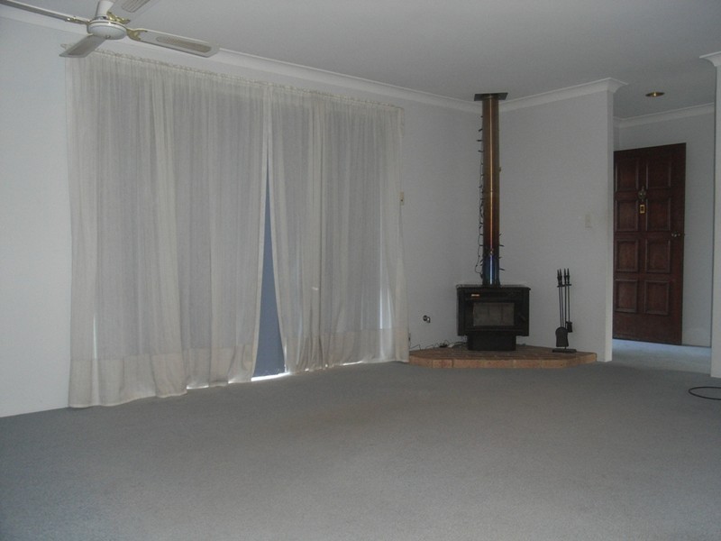 5 Coyle Road, Beldon WA 6027