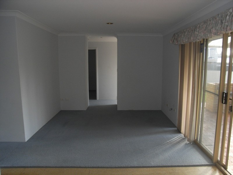 5 Coyle Road, Beldon WA 6027