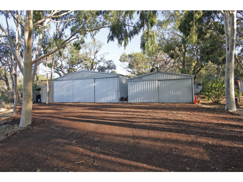 10 Casuarina Way, Wanneroo WA 6065