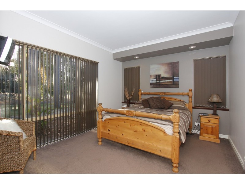 10 Casuarina Way, Wanneroo WA 6065