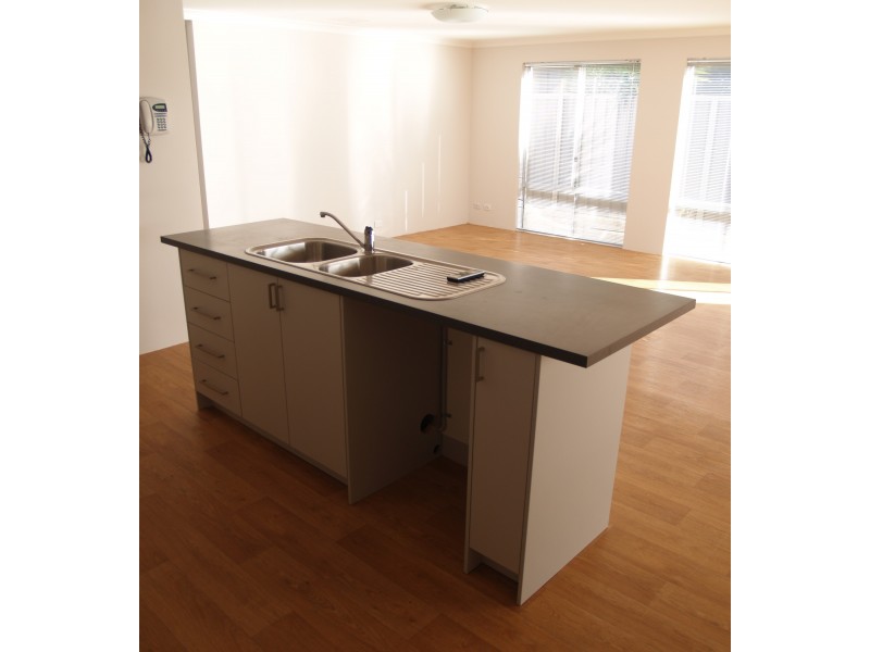 75 Hookstone Drive, Landsdale WA 6065