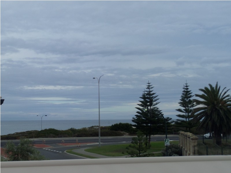 224 FLINDERS AVENUE, Hillarys WA 6025