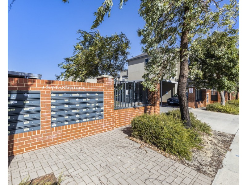 30/1 Sunlander Drive, Currambine WA 6028