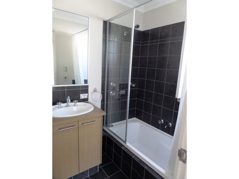 31 Gnangara Road, Madeley WA 6065