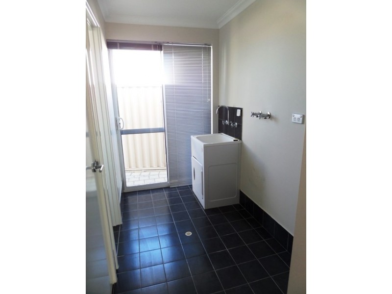 31 Gnangara Road, Madeley WA 6065