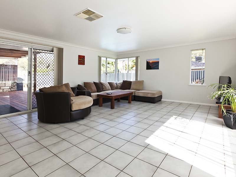 46 Warburton Avenue, Padbury WA 6025