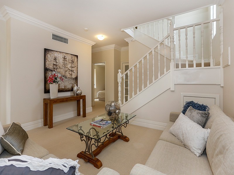 124A MARY STREET, Como WA 6152